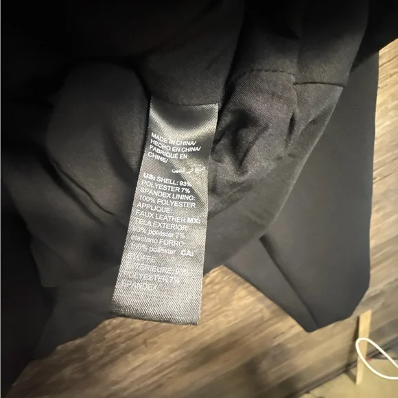 White House Black Market Black Cropped Blazer - Picture 5 of 6